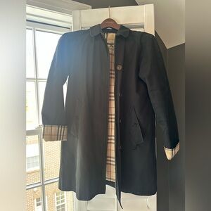 Burberry Black Trench Coat Short for Women - size 8 or 10